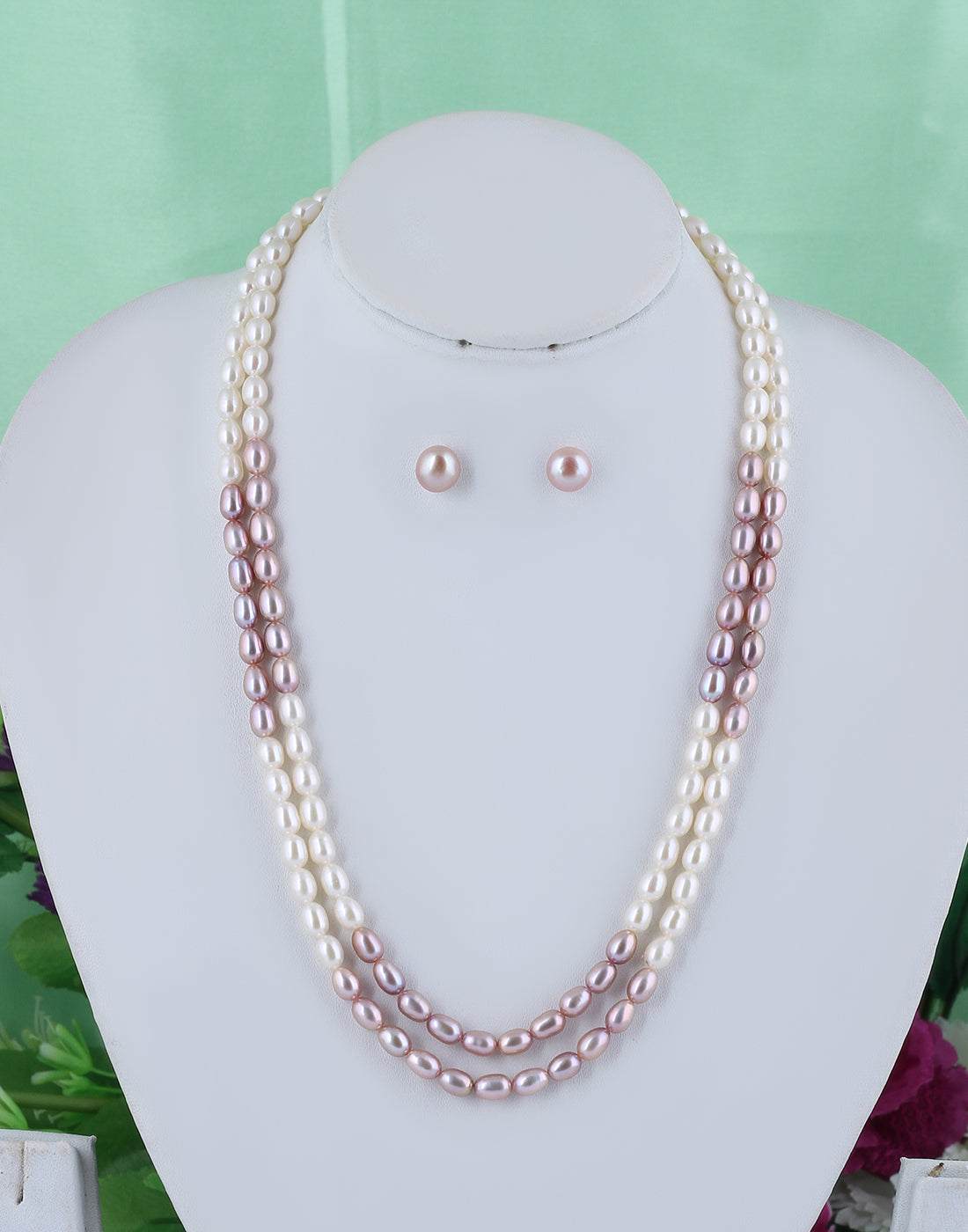 White & Peach shade Pearl Set  is so simplify